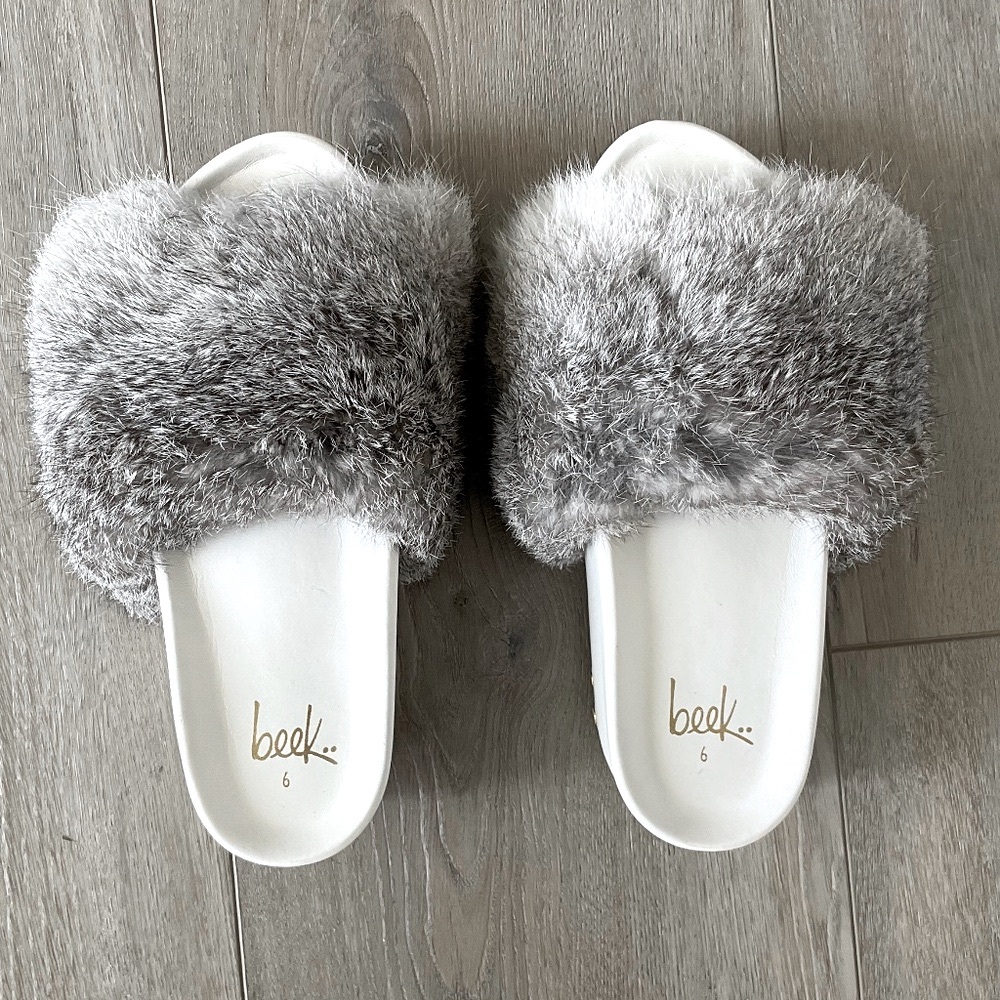 BEEK Platform Slide White Grey Fur Size 6 NWOT